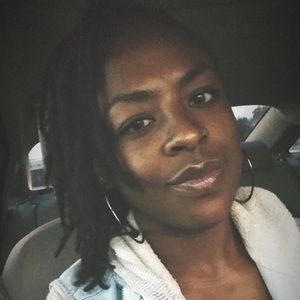 Meet your Posher, Kendra